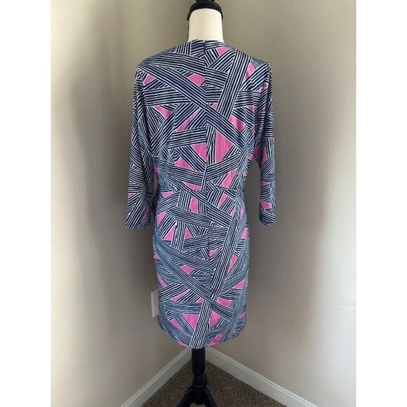 La Mer Luxe 3/4 Sleeve Aubrey Dress in Windsor Blush Navy and Pink Sz M NWT *** - Picture 2 of 7